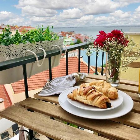 Comfortable Apartment With Balcony And Sea View In Lisbon 50 M² Exterior foto