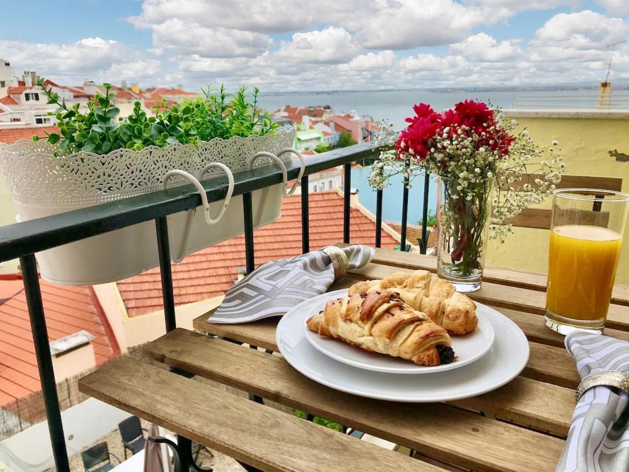 Comfortable Apartment With Balcony And Sea View In Lisbon 50 M² Exterior foto